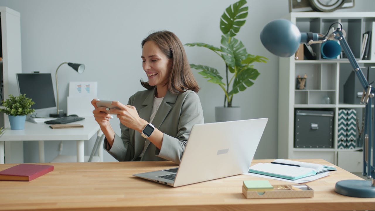 11 Best Anonymous Website Visitor Tracking Tools for SMS Marketers in 2026