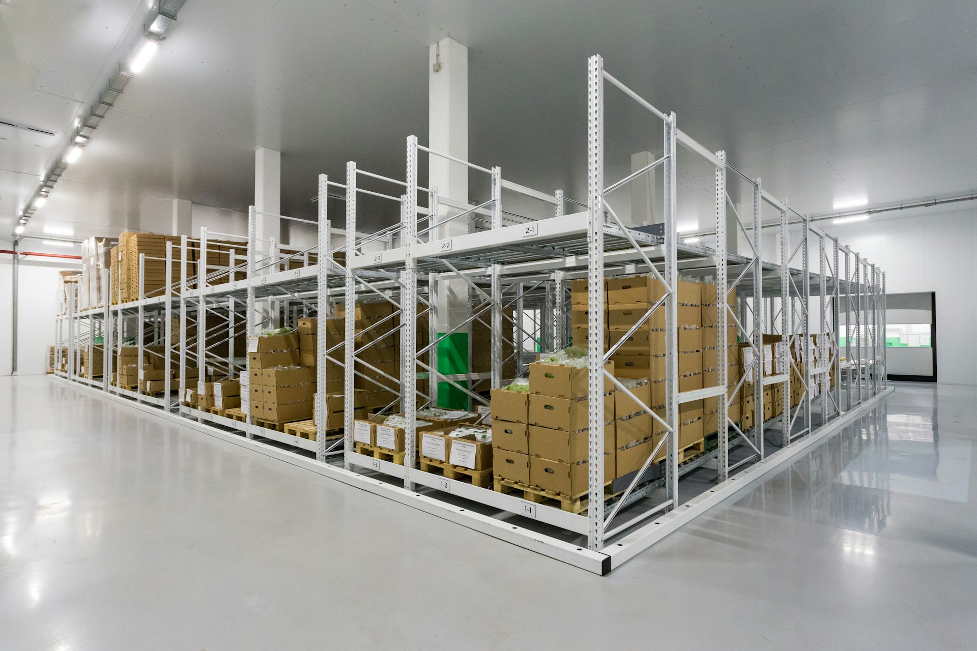 30 Warehouse Cost per Unit Statistics for eCommerce Stores