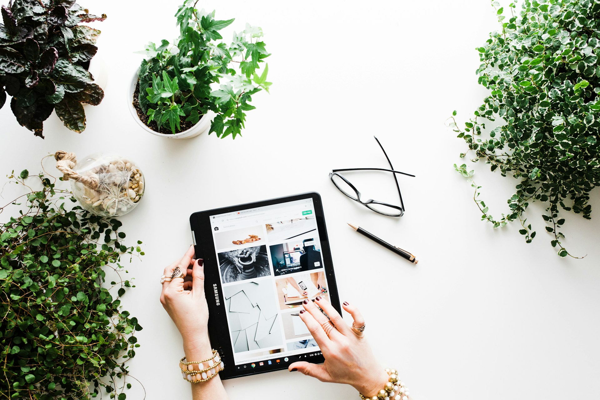 Best Visitor Identification Tools for Magento / Adobe Commerce in 2026