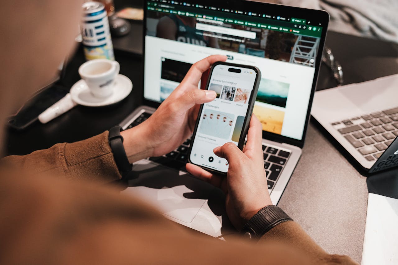 Best Visitor Identification Tools for Shopify Stores Using Yotpo Subscriptions in 2026