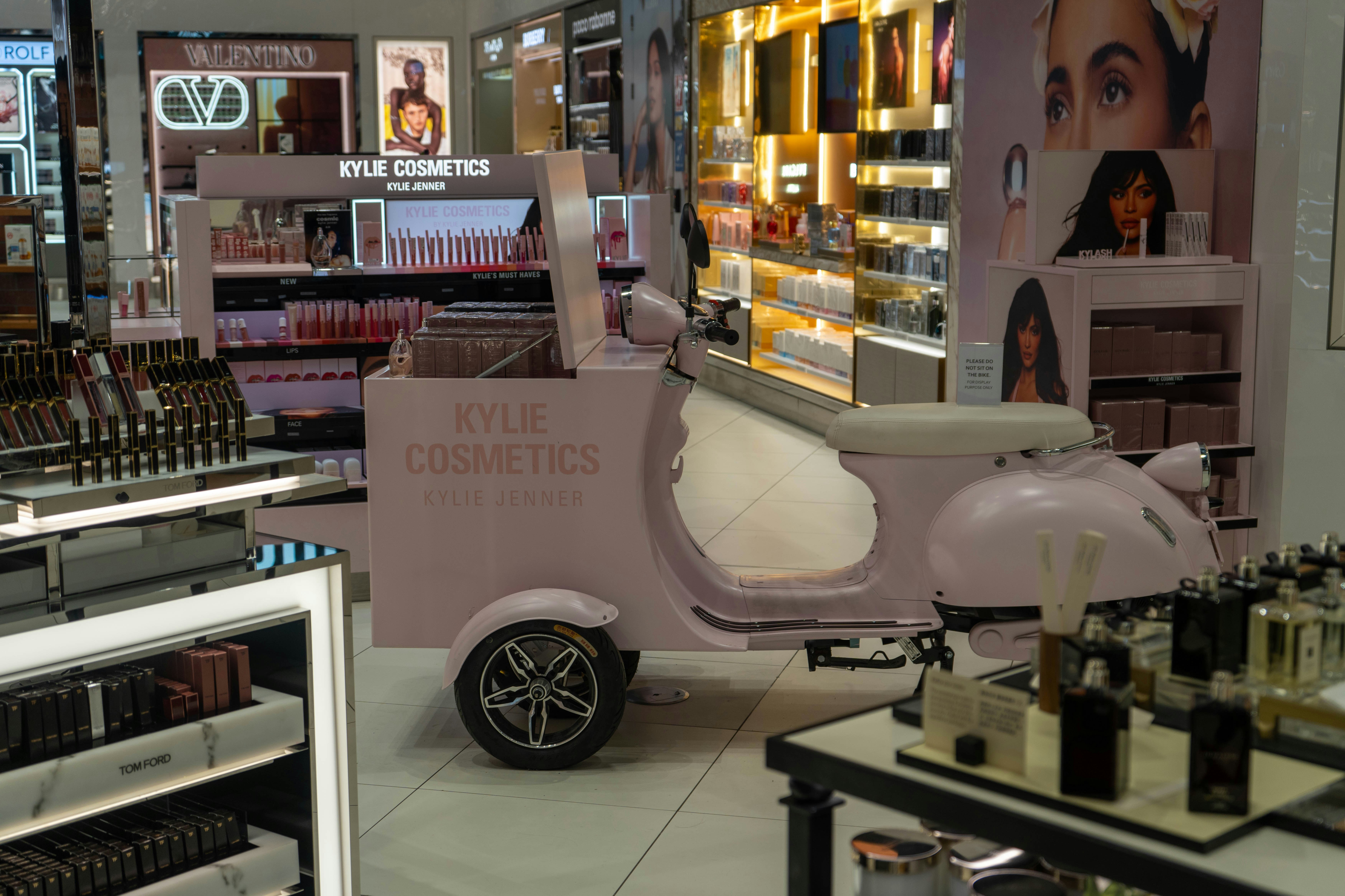Kylie Cosmetics Marketing Strategy (2026)